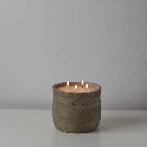 נר אבן כפרי-Rustic stone candle